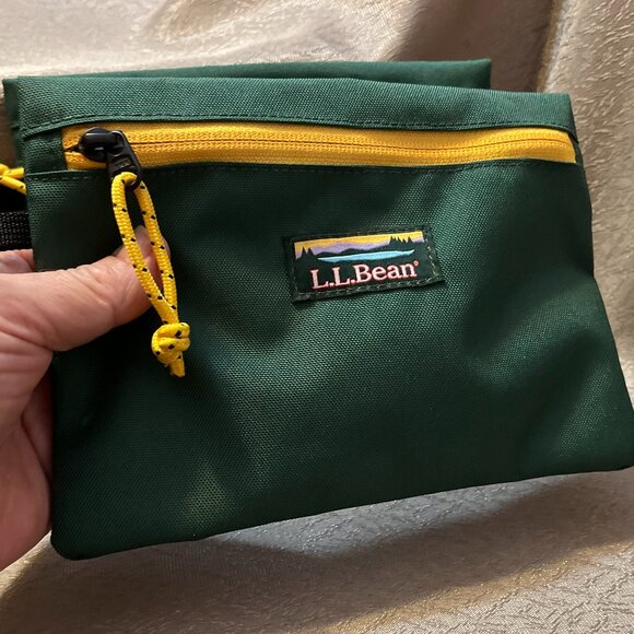 L.L.Bean Signature Green Leather Zip Pouch set - Picture 7 of 11
